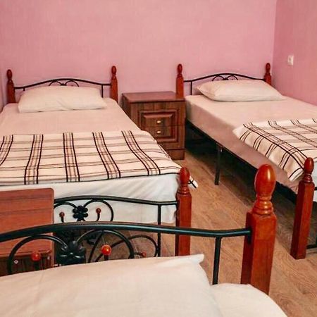 Anna-Saria Guest House Гагра Екстер'єр фото