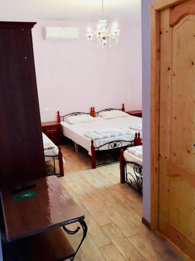Anna-Saria Guest House Гагра Екстер'єр фото