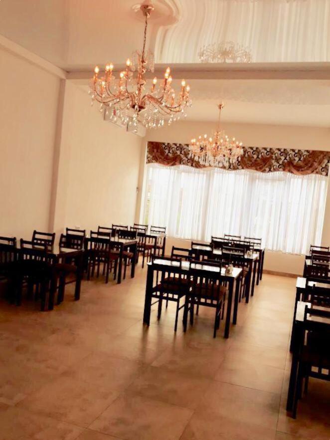 Anna-Saria Guest House Гагра Екстер'єр фото
