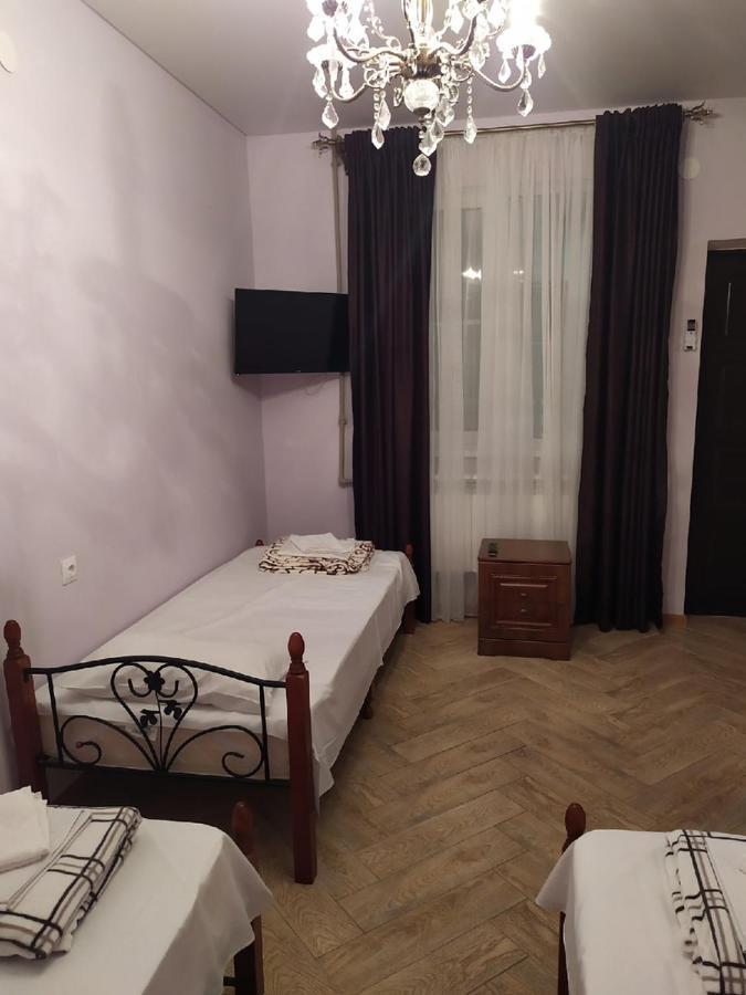 Anna-Saria Guest House Гагра Екстер'єр фото